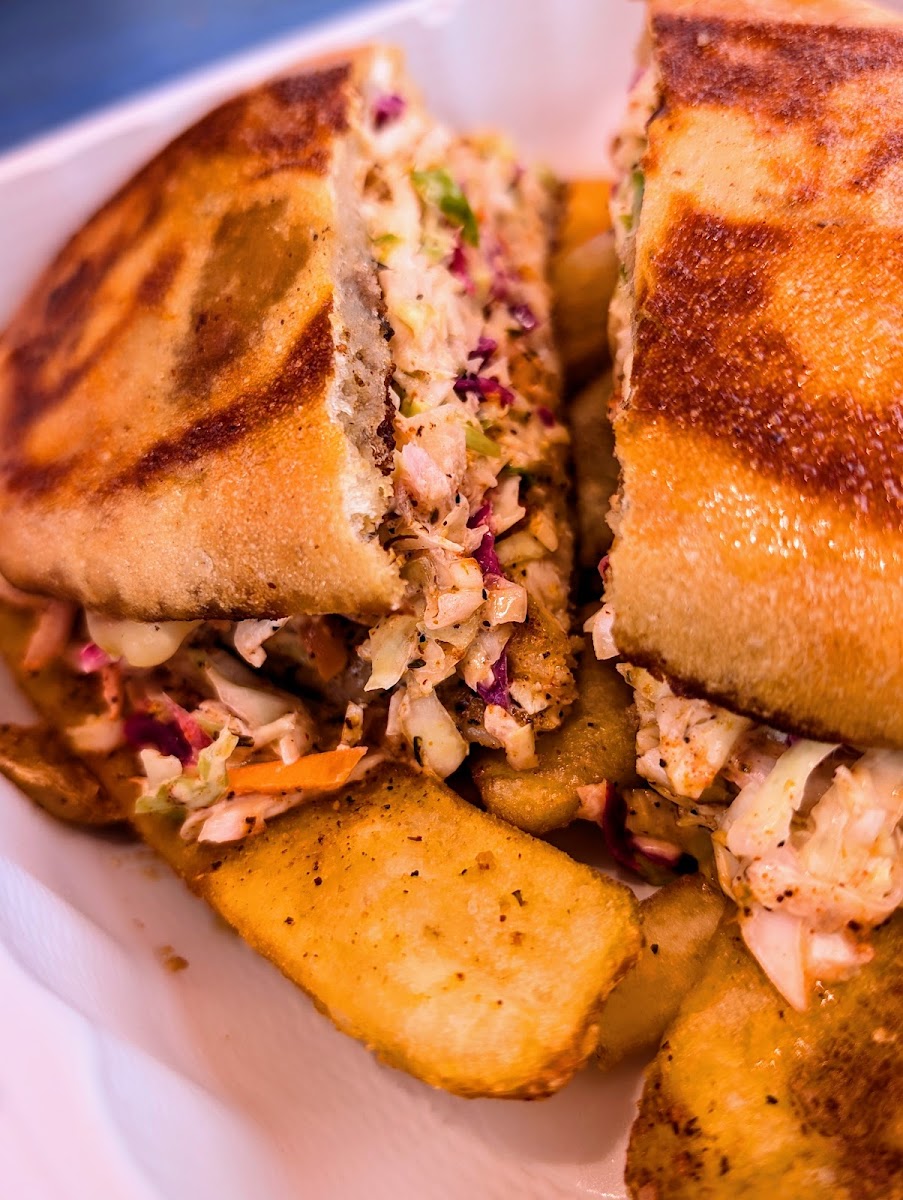 Fish Bellies Food Truck Photos 2